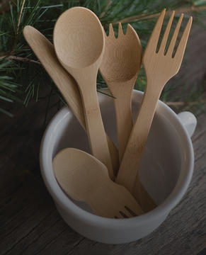 What are the steps involved in making wooden cutlery